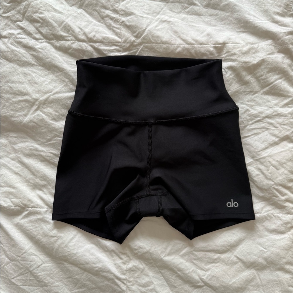 Alo 3” shorts